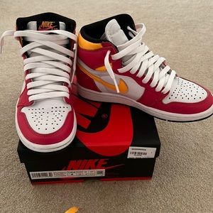 Jordan 1 Retro High OG Fusion Red